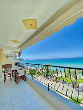 Blue Horizon Apartment